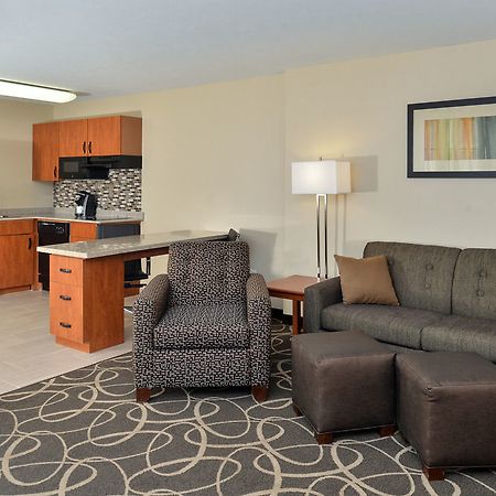 Mainstay Suites Fargo - I-94 Medical Center Екстериор снимка