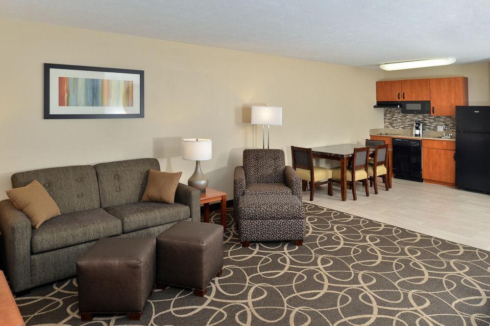 Mainstay Suites Fargo - I-94 Medical Center Екстериор снимка